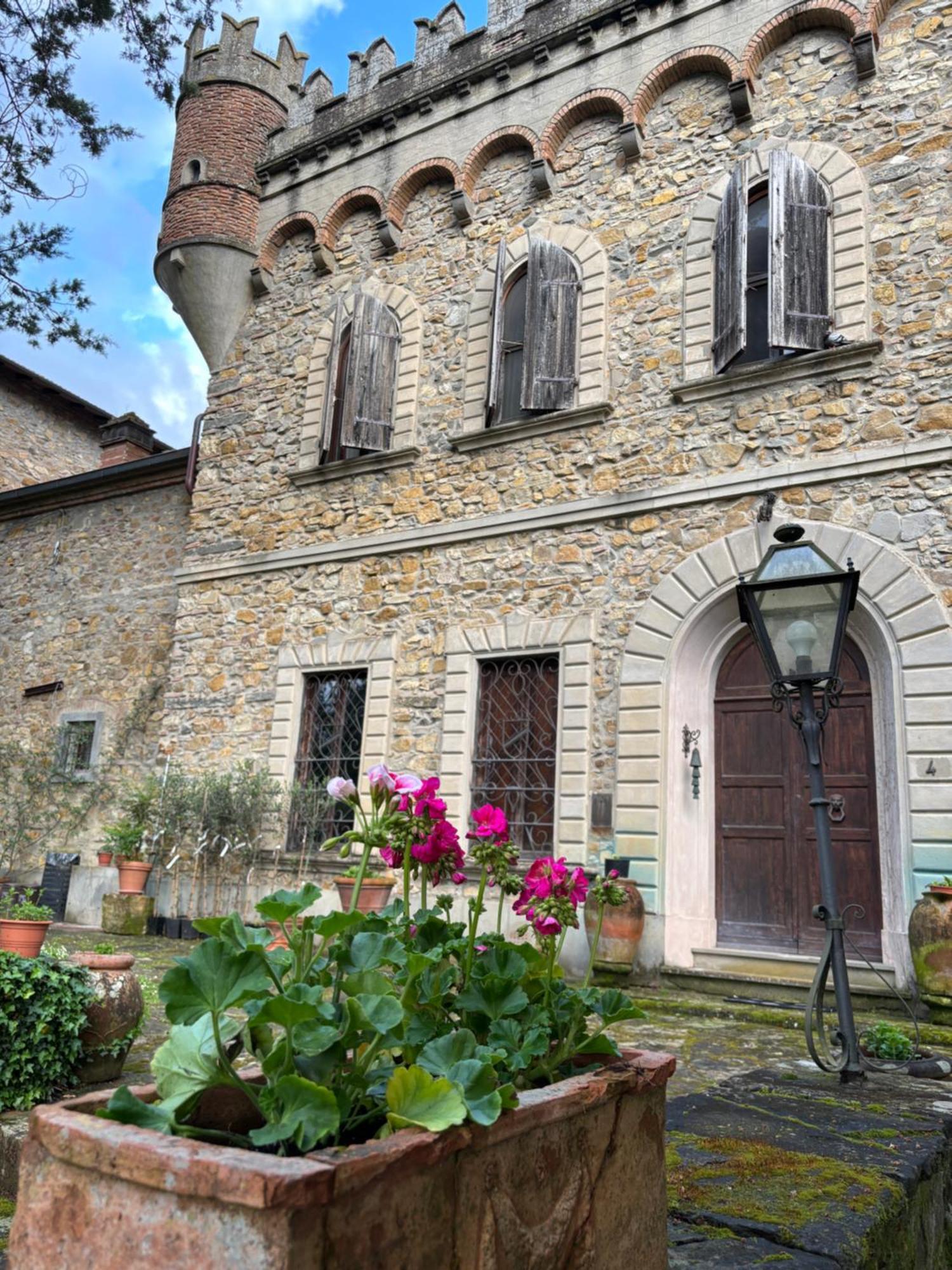 Casa La Torre Un Castello Alle Porte Di Firenze Exterior photo